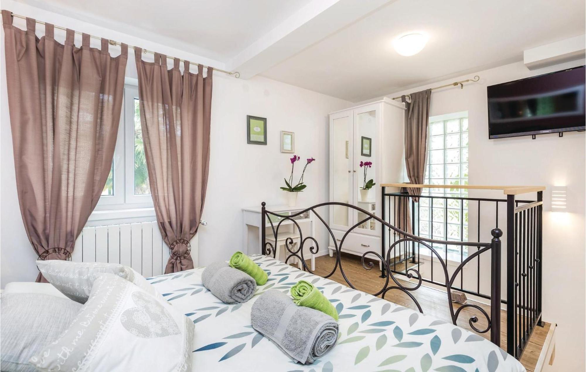 Lovely Home In Matulji With Outdoor Swimming Pool Exteriör bild